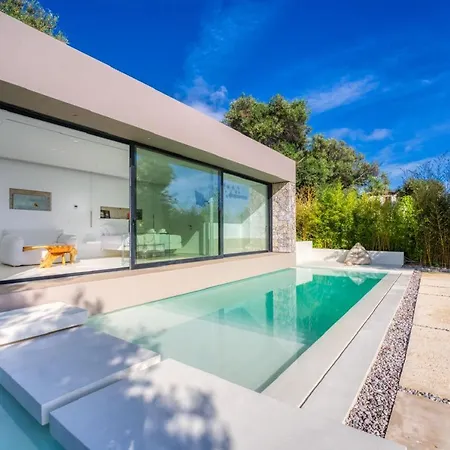 Vakantiehuis Rouvelas Waterfront Nest
