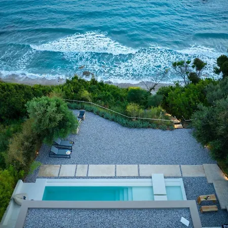 Vakantiehuis Rouvelas Waterfront Nest *
